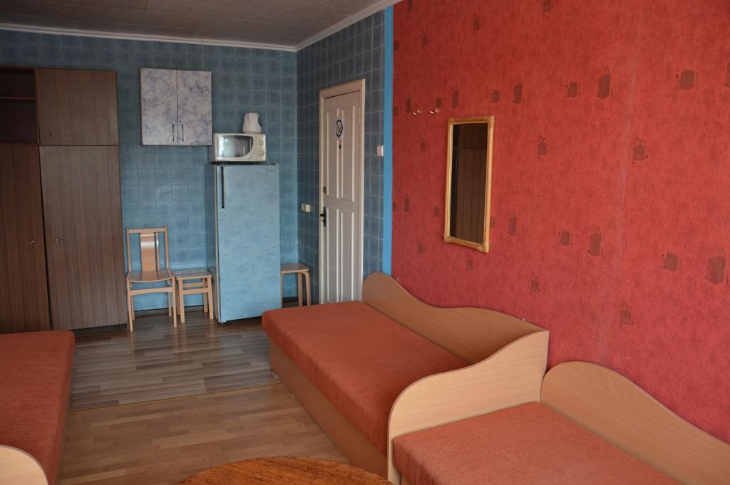 Chernobyl Type Rooms In A Block Flat House Šiauliai Buitenkant foto