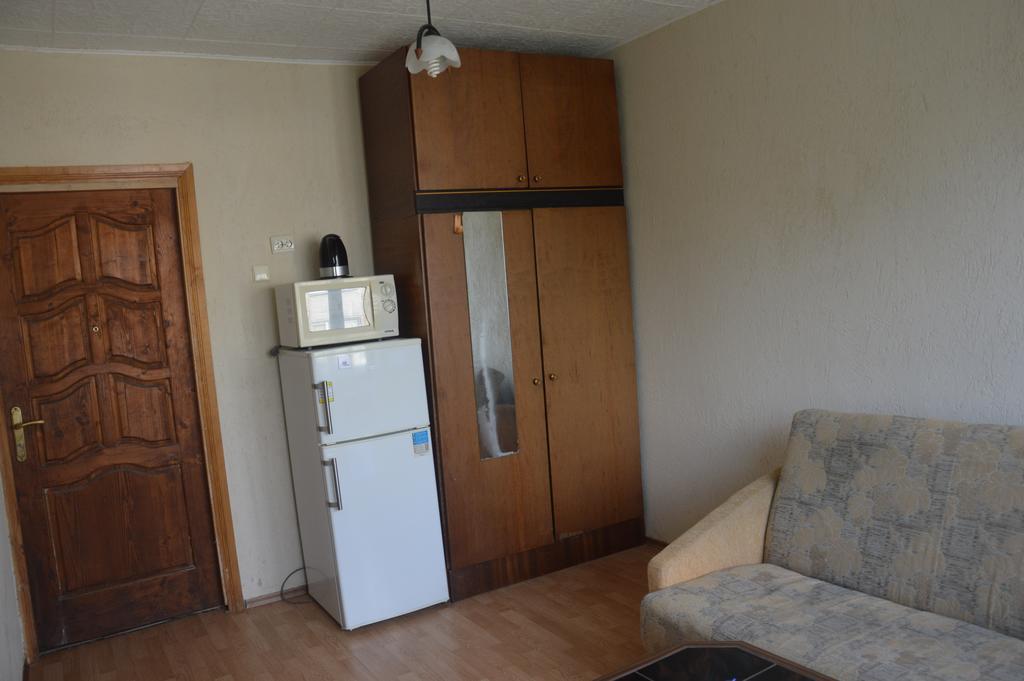 Chernobyl Type Rooms In A Block Flat House Šiauliai Buitenkant foto