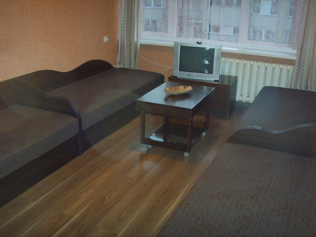 Chernobyl Type Rooms In A Block Flat House Šiauliai Buitenkant foto