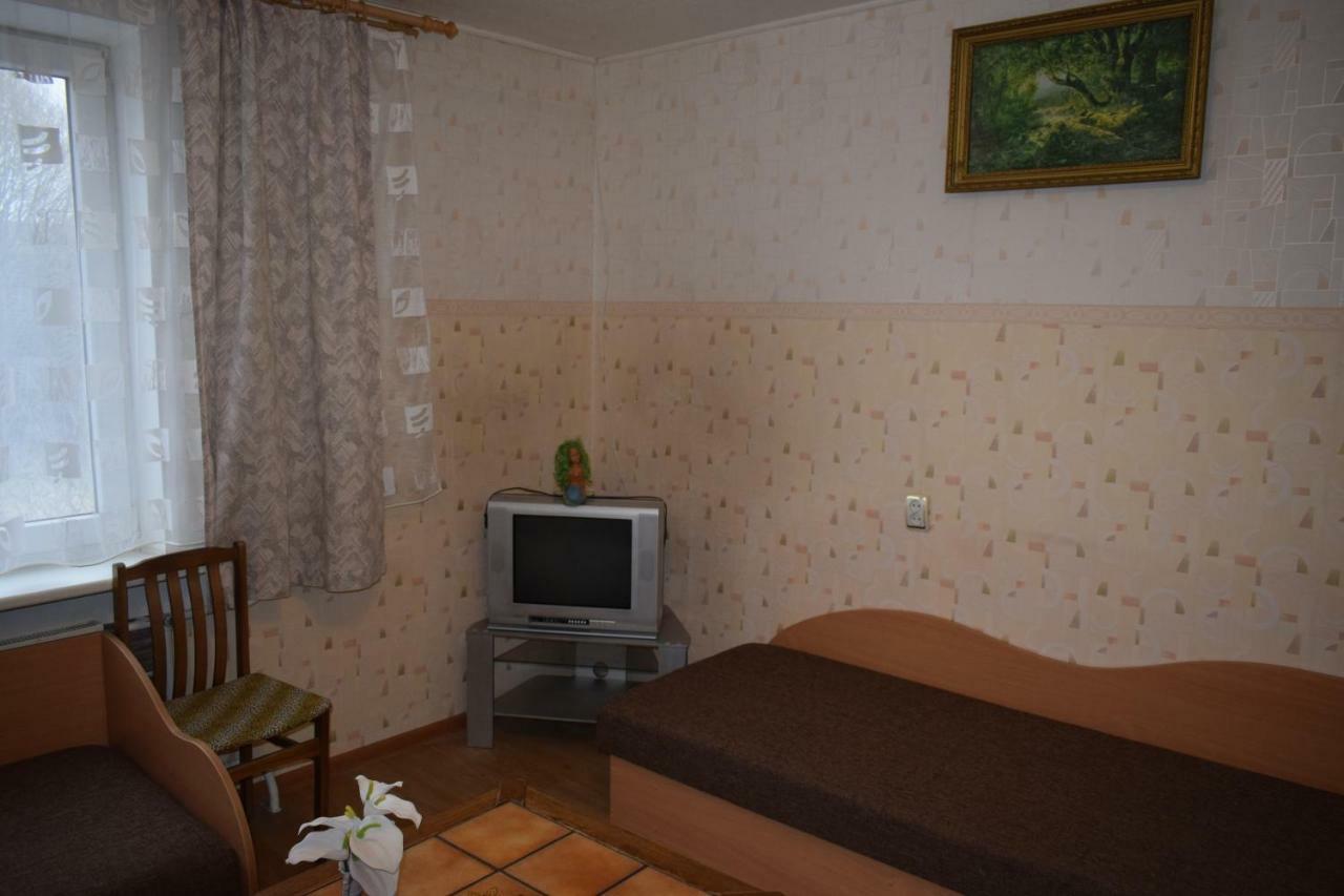 Chernobyl Type Rooms In A Block Flat House Šiauliai Buitenkant foto