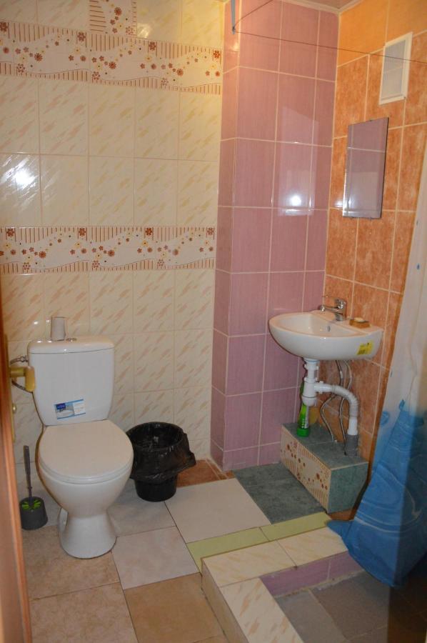 Chernobyl Type Rooms In A Block Flat House Šiauliai Buitenkant foto