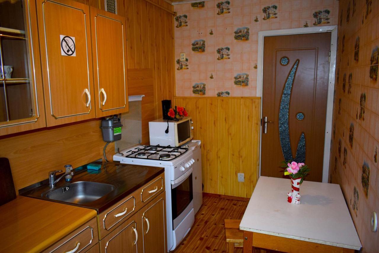 Chernobyl Type Rooms In A Block Flat House Šiauliai Buitenkant foto
