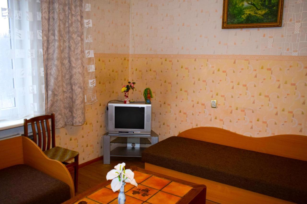 Chernobyl Type Rooms In A Block Flat House Šiauliai Buitenkant foto
